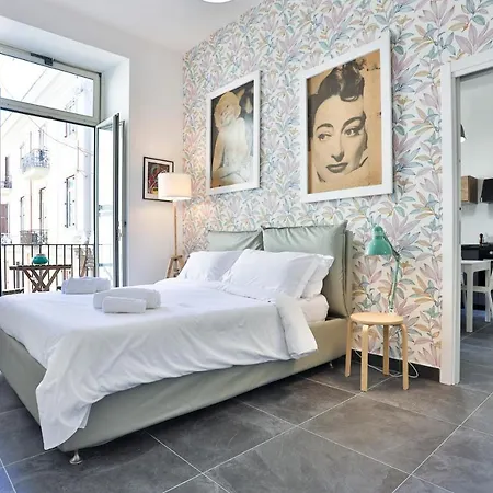 Apartment Guesthost - La Finestra Su Garibaldi Neapel