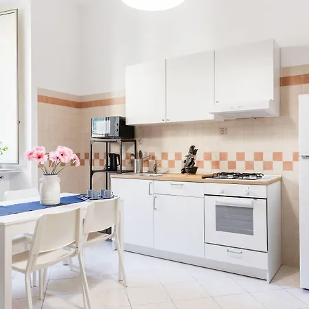 Appartement Guesthost - La Finestra Su Garibaldi