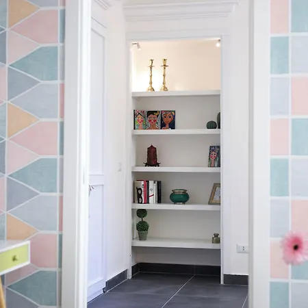 Guesthost - La Finestra Su Garibaldi Apartament