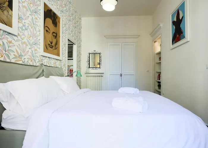 Guesthost - La Finestra Su Garibaldi Appartement Napels