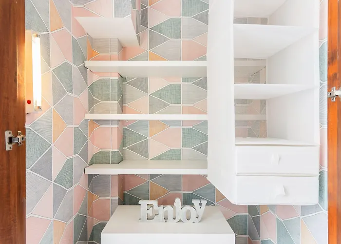 Guesthost - La Finestra Su Garibaldi * Napels