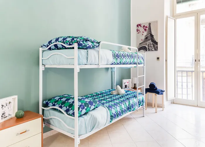 Appartement Guesthost - La Finestra Su Garibaldi Napels