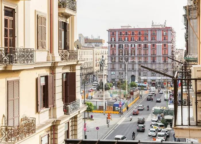 Guesthost - La Finestra Su Garibaldi Napels